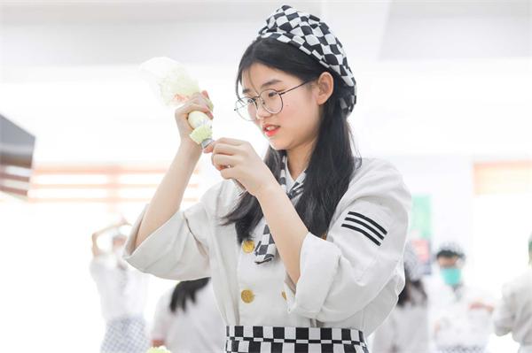 |c決W(xu)УW(xu)M